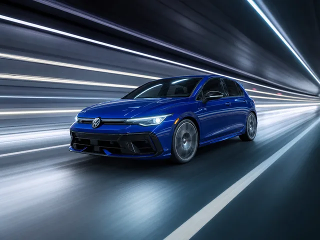 Auto im Stil Tunnel-Lichtspuren